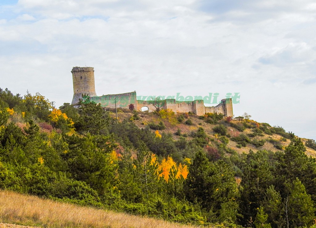 Castello di Bominaco Castelli in Abruzzo